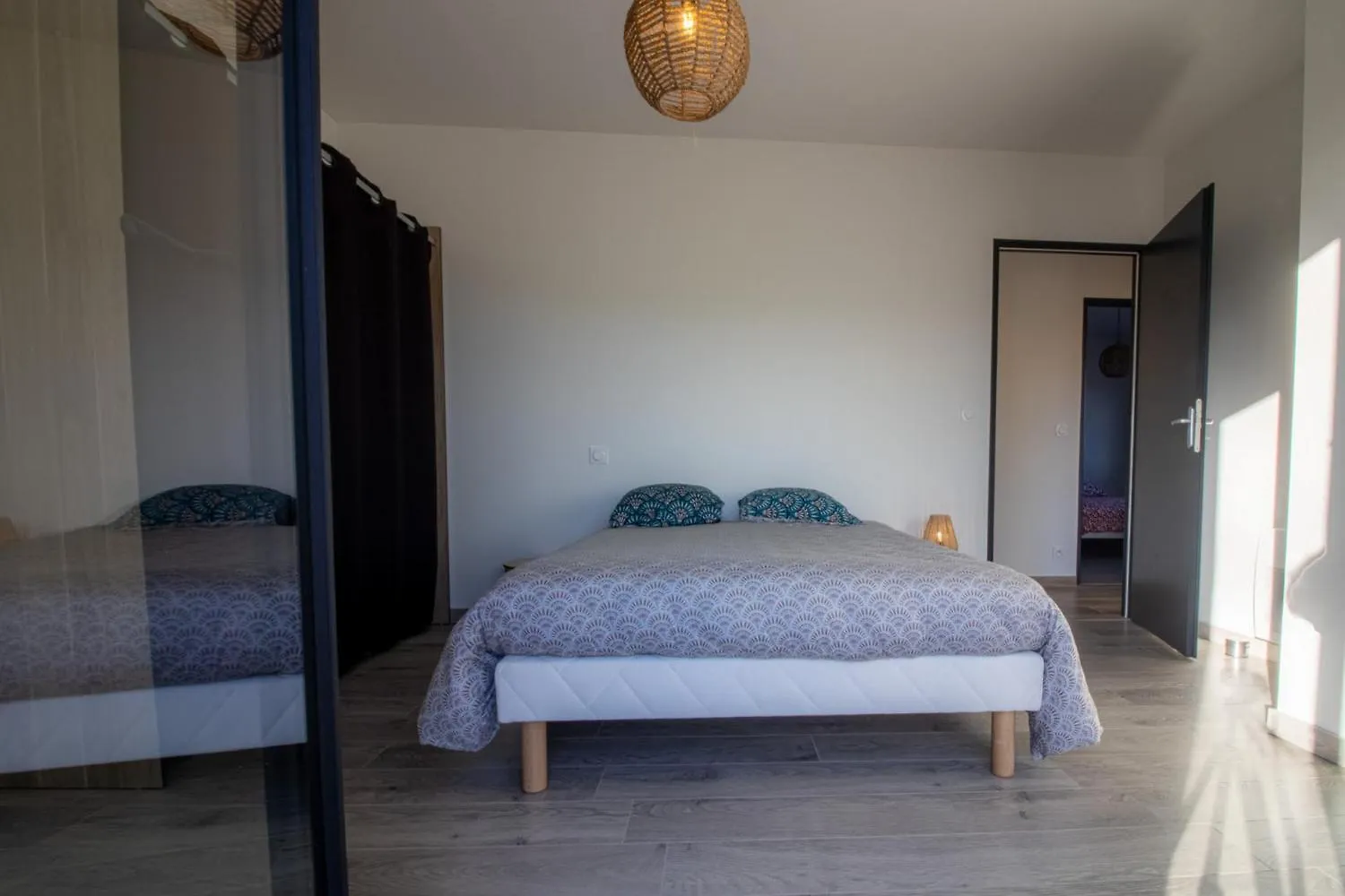 Maison Neuve Face Aux Pyrenees Loucrup Holiday home