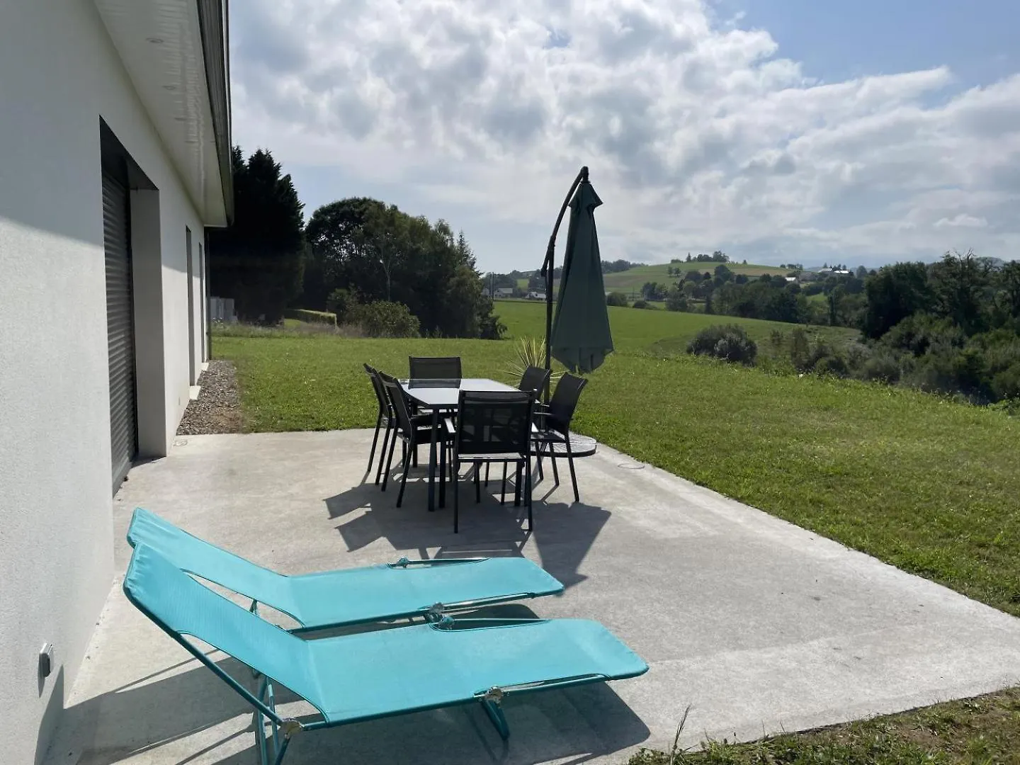 Maison Neuve Face Aux Pyrenees Loucrup
